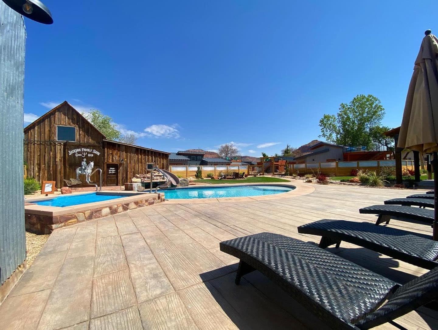 Timber & Tin G 2Bed 2Bath W Pool & Rooftop Deck Канаб Экстерьер фото